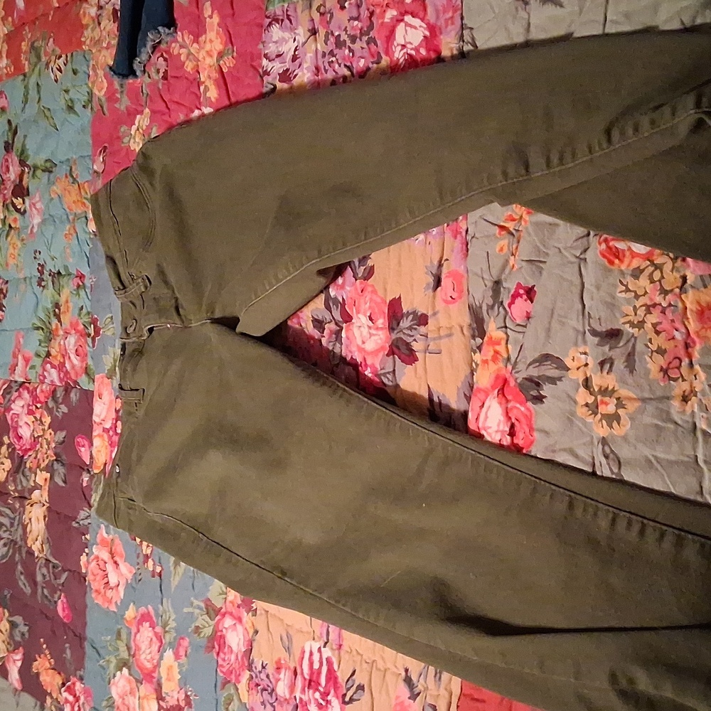 Jeans - Picture 2 of 3